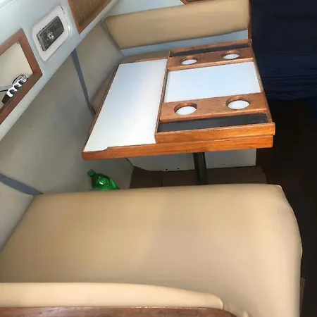 Botel Barco Tuareg *