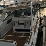 Barco Tuareg 보트호텔 *